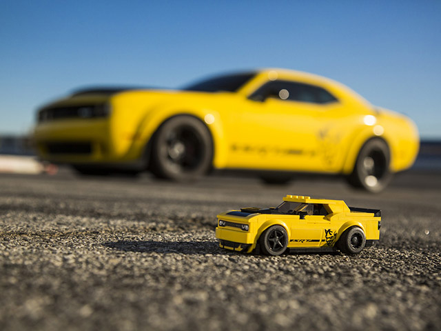 Dodge hợp tác với LEGO ra mắt bộ đôi xe mô hình phiên bản giới hạn