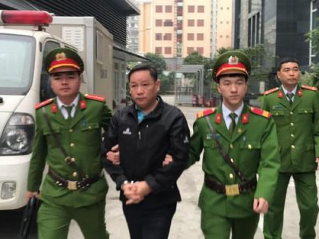 Vì sao phiên tòa xử 2 nguyên chủ tịch Đà Nẵng diễn ra ở Hà Nội?