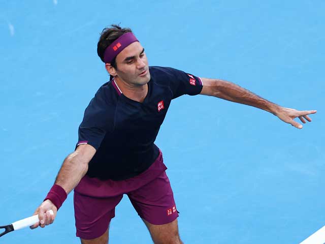 VIDEO: Federer dứt điểm dọc dây ngỡ ngàng, giành break tuyệt vời