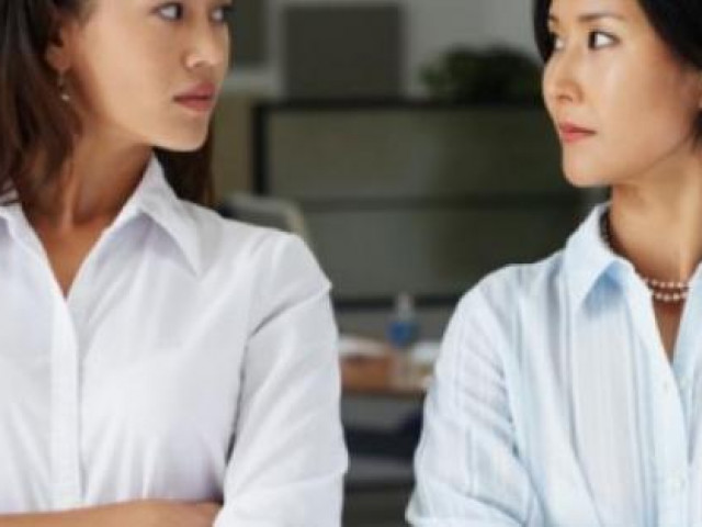 Sợ dịch Covid-19, nàng dâu bị nhà chồng mắng xối xả vì không "tụ tập đông người" 5 Giữa tâm bão dịch bệnh, nàng dâu ra quyết định khiến bố mẹ chồng giận tím người