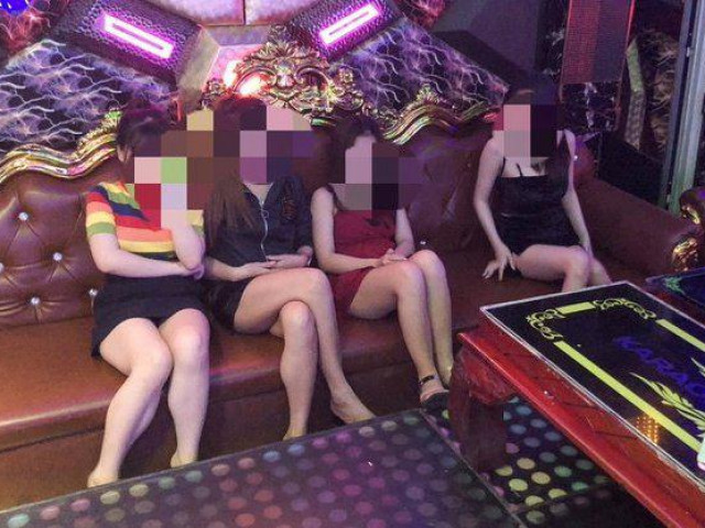 Nhiều hotgirl sang chảnh, sexy ”thác loạn” ma túy ở quán karaoke