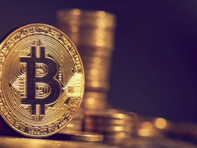 Tiền ảo bitcoin tăng điên loạn vượt mốc 800 triệu đồng