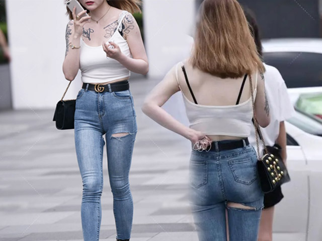 Cô gái mặc quần rách xuề xòa với kiểu mặc nổi trên phố vì kém duyên