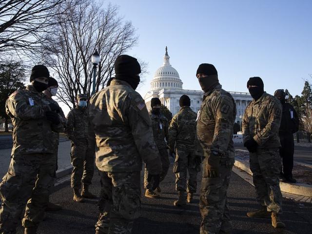 Cảnh báo về 4.000 người có vũ trang kéo đến tòa nhà quốc hội Mỹ
