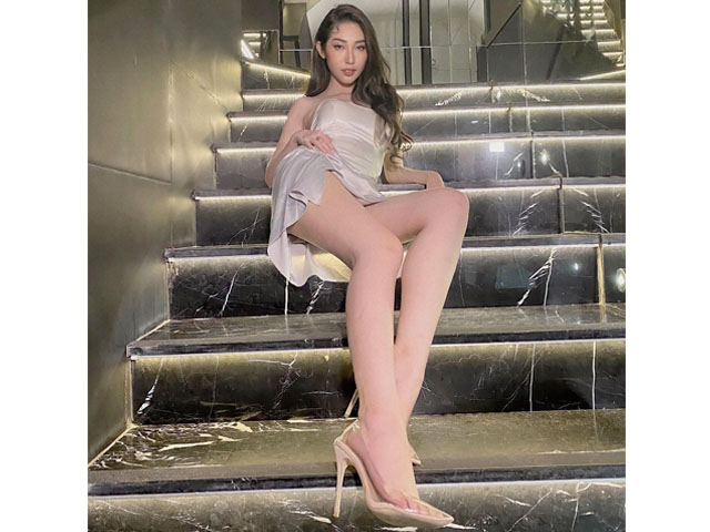 Nhờ đâu Khổng Tú Quỳnh sang ”tuổi băm” càng nóng bỏng khiến ai nhìn cũng rung động