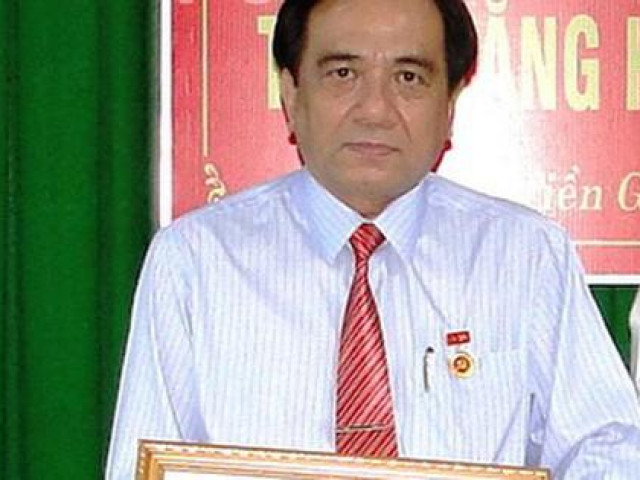 Nóng: Bắt khẩn cấp Chánh Văn phòng Sở Y tế Tiền Giang