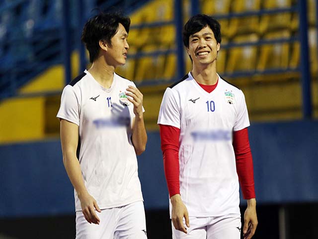 V-League lại hoãn vì Covid-19, Quang Hải - Công Phượng được nghỉ Tết sớm