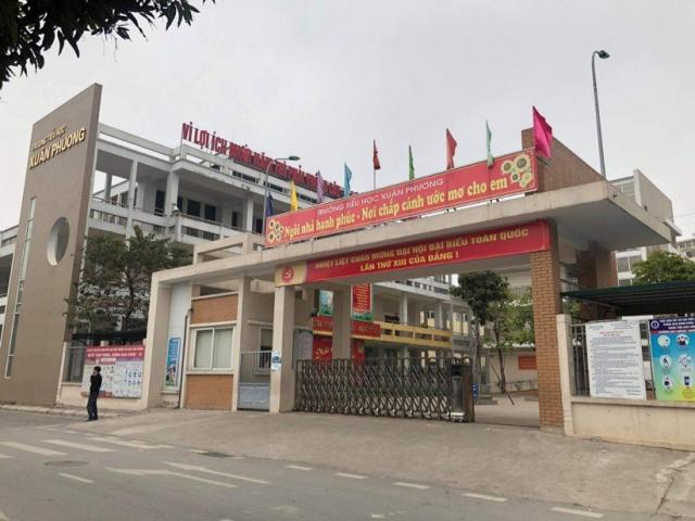 Hà Nội: Một học sinh lớp 3 nghi nhiễm COVID-19, quận họp khẩn trong đêm