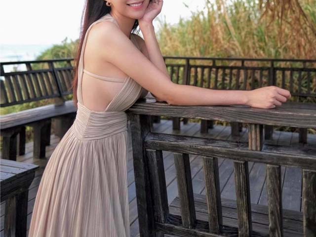 Trào lưu ”váy trinh nữ” khoe điểm quyến rũ duy nhất khiến cánh đàn ông đổ gục