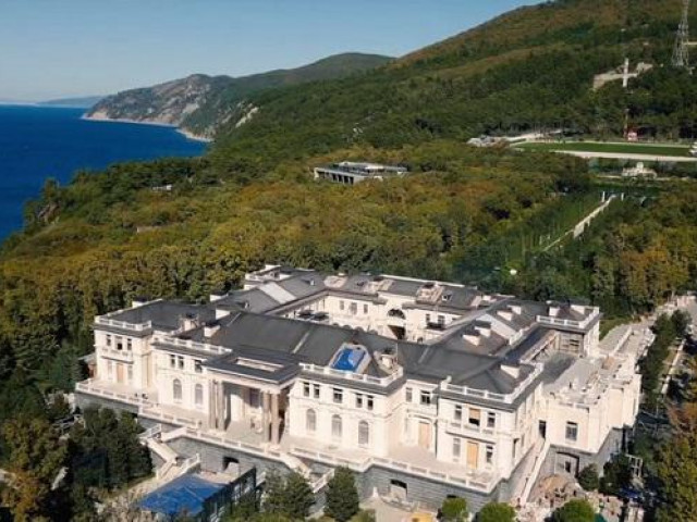Hé lộ tỷ phú sở hữu dinh thự 1,37 tỷ USD ở bờ biển Đen: Bạn thân của ông Putin