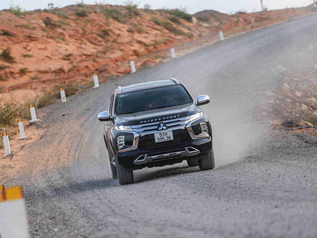 Trải nghiệm xe Mitsubishi Pajero Sport 4x2, đáng mua trong phân khúc 7 chỗ