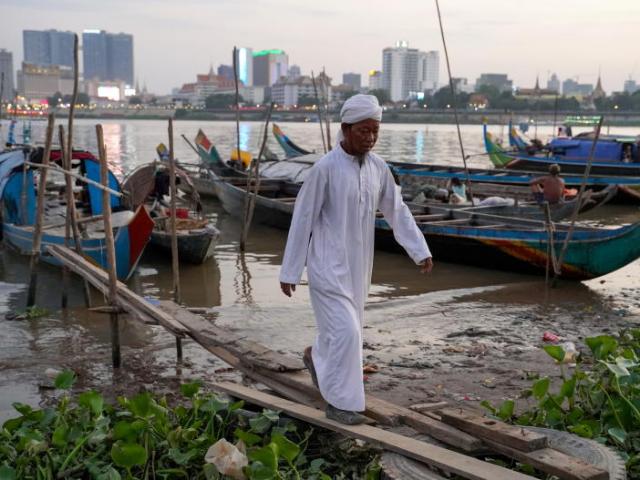 Ngư dân Campuchia khổ sở vì mực nước sông Mekong giảm mạnh