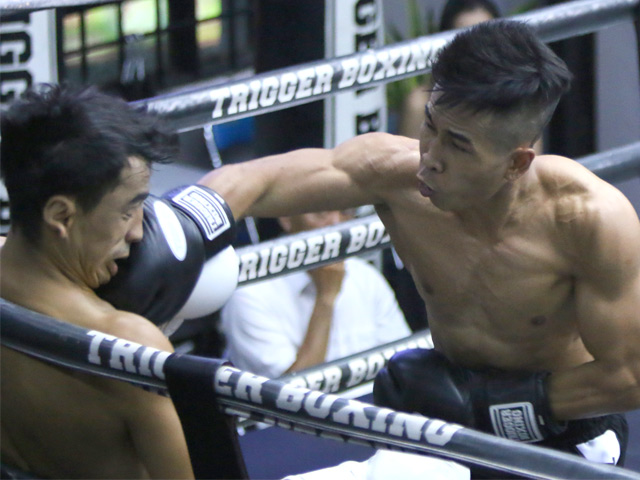 “Mayweather Boxing Việt” đấm quỵ võ sỹ người Uzbekistan trên sàn đấu