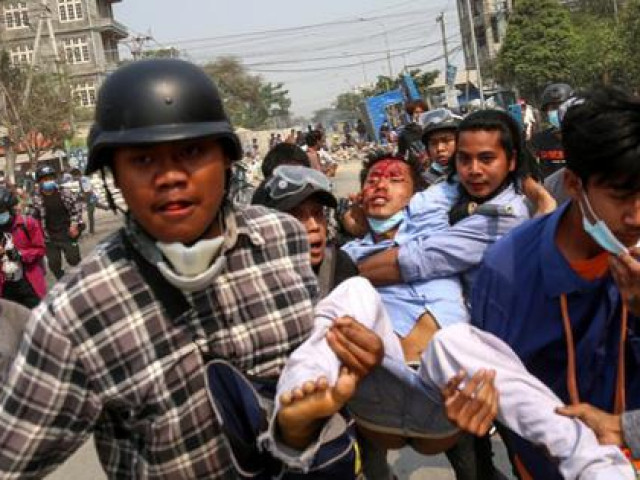 EU và Mỹ tung đòn rắn tới tấp vào quân đội Myanmar