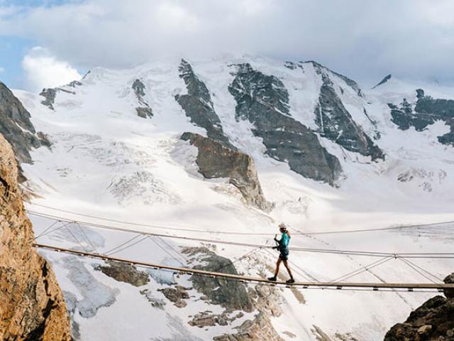 Kinh ngạc trước vẻ đẹp ngoạn mục của dãy núi Alps ở Thụy Sĩ