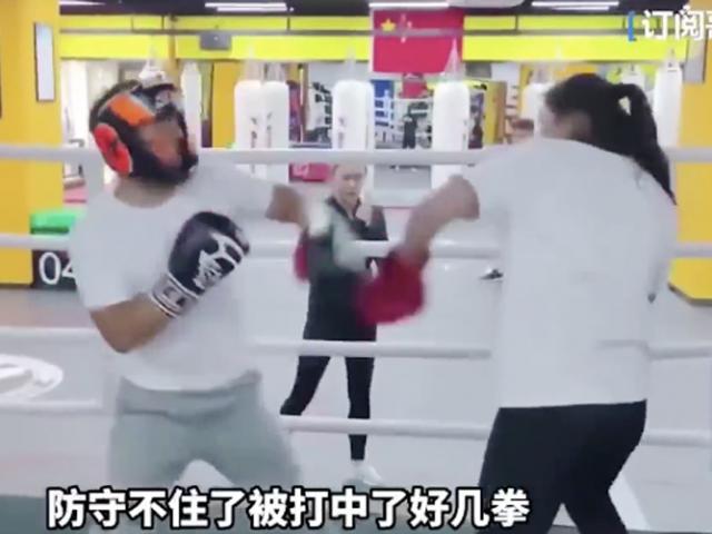 Chấn động nam cao thủ Kung-fu bị nữ võ sĩ Boxing đấm gục sau 2 phút