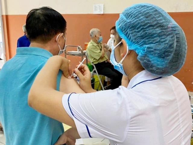 Khẩn: Bộ Y tế hướng dẫn tiêm mũi 3 cho người đã tiêm vắc-xin Vero Cell