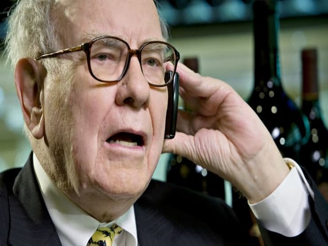 Mạo hiểm đầu tư vào Apple, Warren Buffett đã lãi bao nhiêu?