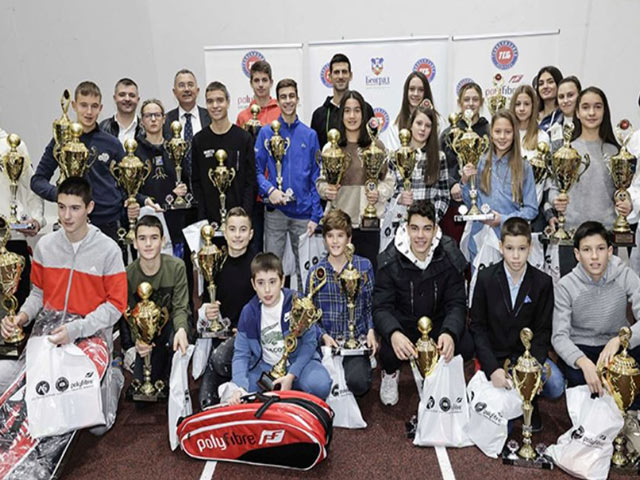 Nóng nhất thể thao sáng 9/1: Djokovic nhận được sự ủng hộ lớn từ Serbia