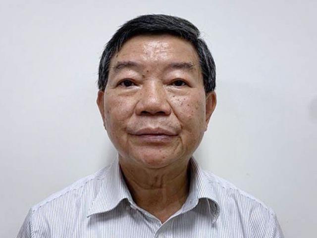 Cựu Giám đốc Bệnh viện Bạch Mai hầu toà vì nâng khống giá robot phẫu thuật