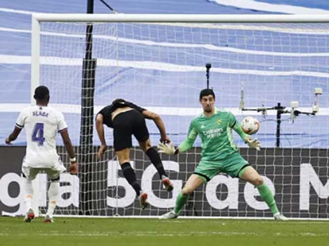 Video bóng đá Real Madrid - Elche: 4 bàn rượt đuổi, phút cuối vỡ òa (Vòng 22 La Liga)