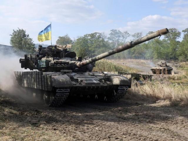 Điện Kremlin: Ukraine dàn quân ở tiền tuyến, chuẩn bị tấn công phe ly khai