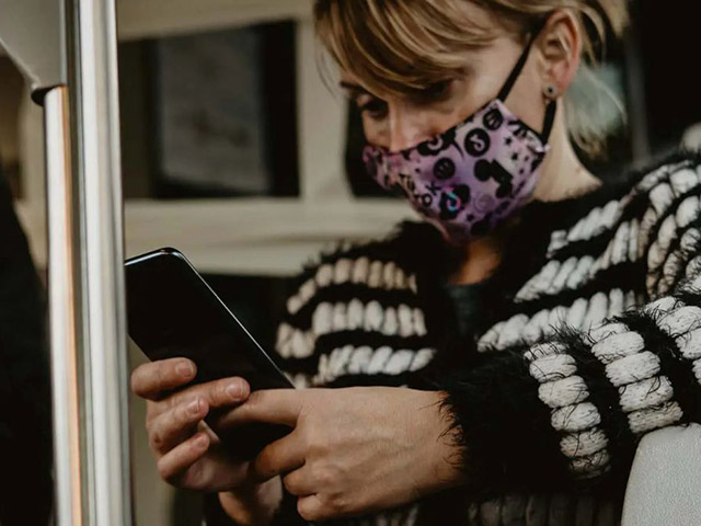 Cách mở khóa Face ID trên iPhone khi đeo khẩu trang không cần Apple Watch