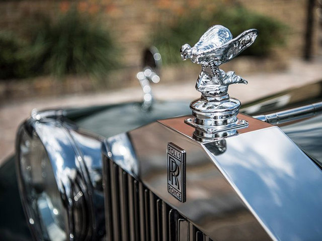 Rolls-Royce thiết kế lại biểu tượng ”Thiếu Phụ Bay” sau 111 năm