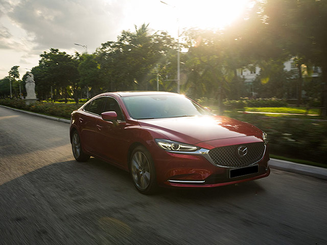 Giá xe Mazda6 tháng 2/2022, giảm 50% LPTB và ưu đãi 49 triệu đồng