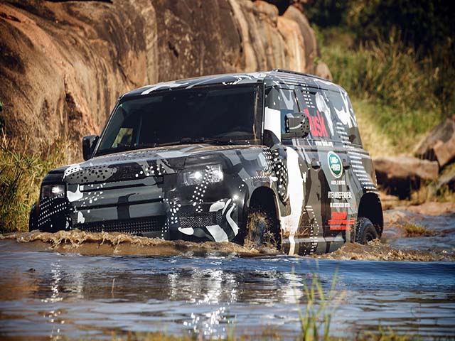 Land Rover Defender thế hệ mới hoàn thành thử nghiệm nghiêm ngặt ở Kenya