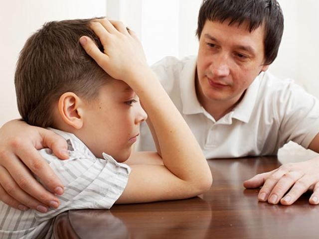Nhà tâm lý học Harvard nhắc nhở: 8 dấu hiệu bất ổn này cho thấy cha mẹ đang nuôi con sai lầm