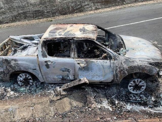 The case in the car was burned inert: the car of the secretary of the commune