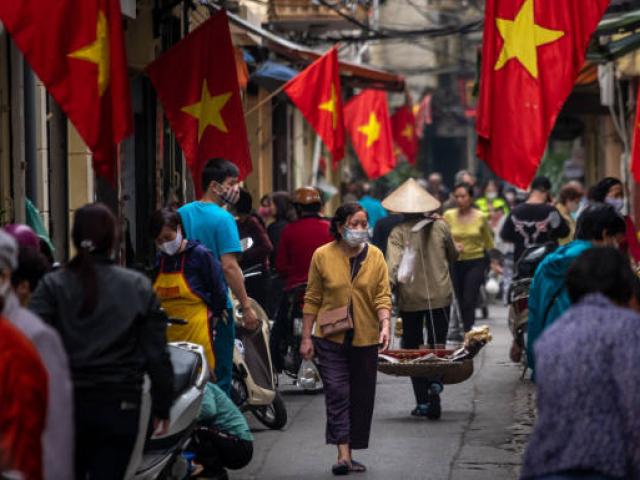 Forbes: Người Việt Nam có độ tin tưởng cao nhất vào báo chí trong nước về Covid-19
