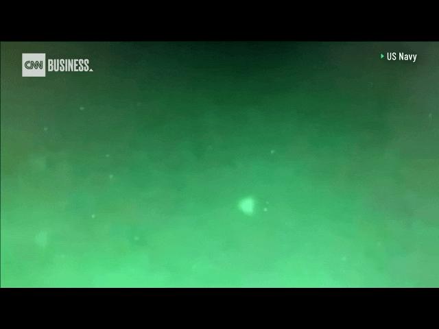 Người tung loạt ảnh, video chấn động về UFO áp sát tàu chiến Mỹ lần đầu lên tiếng