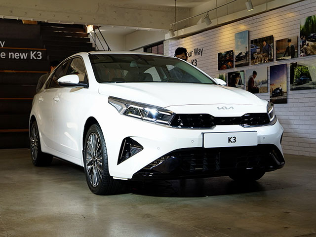 Ảnh thực tế Kia Cerato 2021, sedan hạng C có giá quy đổi từ 359 triệu đồng