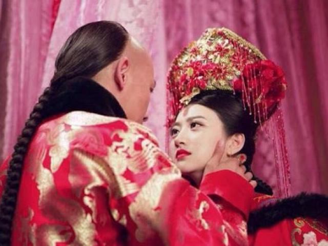 Nàng đại phi xinh đẹp ”cắm sừng” vua và cái kết bị chôn cùng chồng