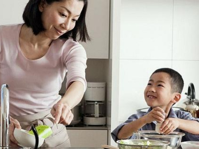 Biến khó chịu vì ở nhà trở thành niềm vui cho con