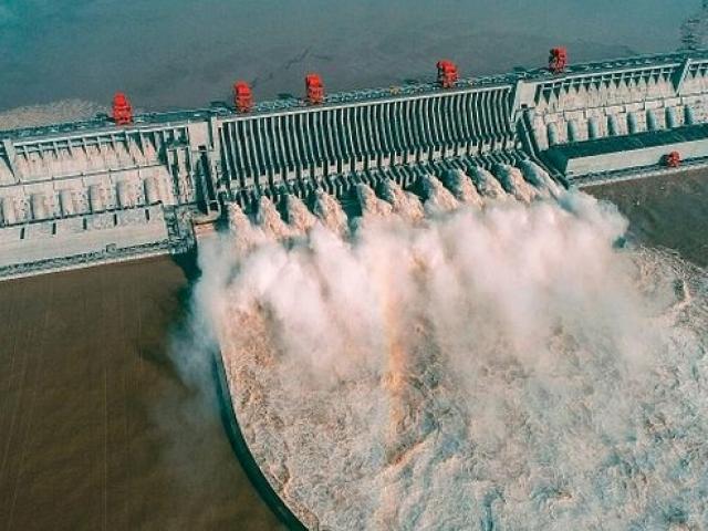 Vì sao TQ quyết xây đập thủy điện khổng lồ chưa từng có gần nơi từng bị động đất rất lớn
