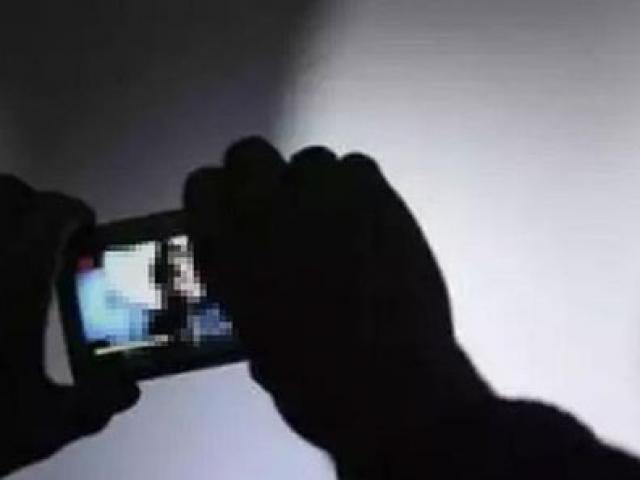 Nam sinh lớp 12 tống tiền 2 cô giáo bằng hình ảnh nhạy cảm