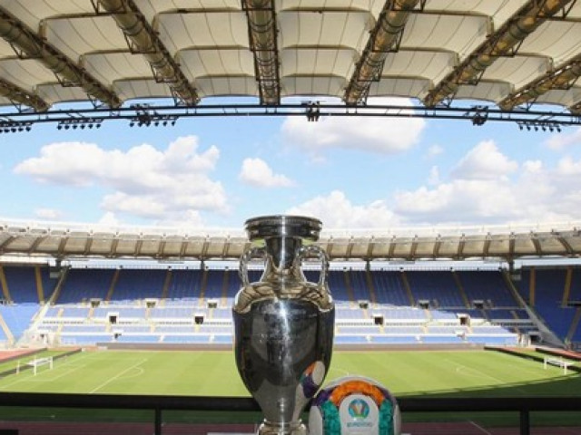 UEFA xem xét tước quyền đăng cai trận chung kết EURO 2020 của nước Anh