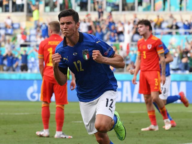 Tin mới nhất bóng đá tối 21/6: Mourinho chiêu dụ Ramos về AS Roma 7 EURO 2020: ĐT Italia và 3 đội khác chắc vé vòng 1/8, cái tên nào sớm rời giải?