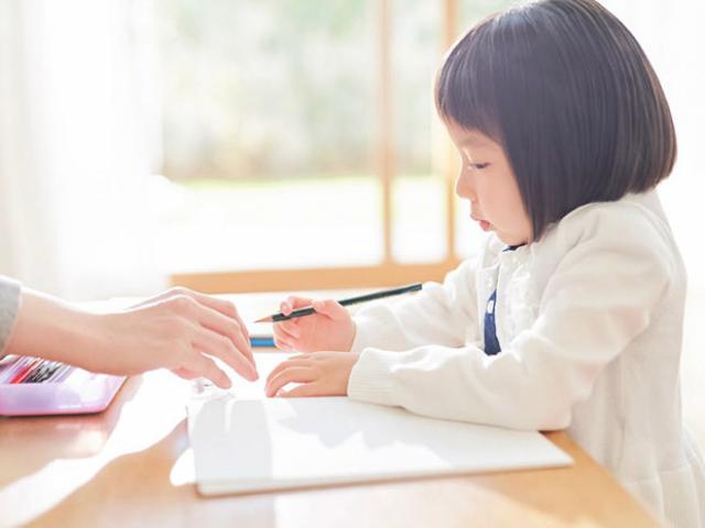 13 cách dạy trẻ tự chủ động làm bài tập ở nhà
