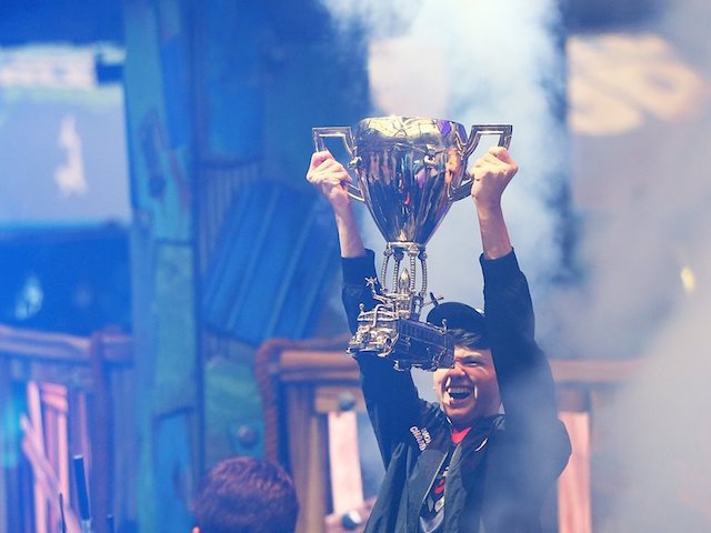 Vô địch Fornite World Cup, game thủ 16 tuổi trở thành tỷ phú chỉ sau một đêm