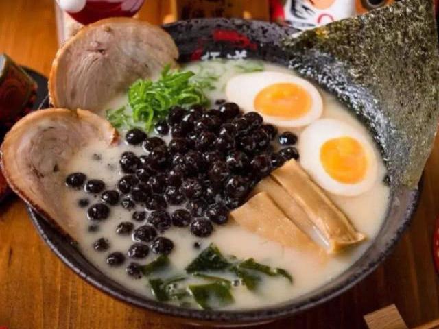 Món ramen ”ngọc trai” tạo nên cơn sốt ở Nhật Bản nhưng khiến nhiều người kinh hãi