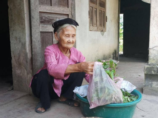 C 83 bà 83 tuổi xin thoát nghèo gây ”sốt” cộng đồng mạng there?
