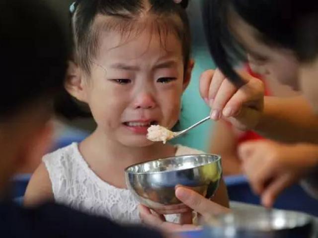 Nhà giáo dục Đài Loan chỉ ra 4 hành vi cha mẹ cần phải loại bỏ khi dạy con cái