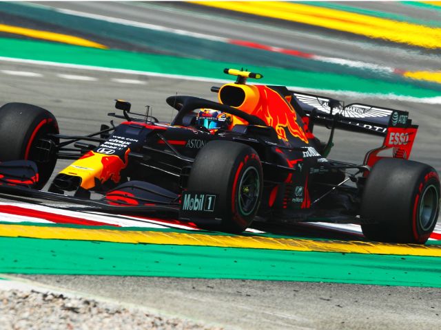Đua xe F1, chạy thử Spanish GP: Khắc nghiệt nắng nóng, “Bò húc” tuyên chiến “Mũi tên bạc”