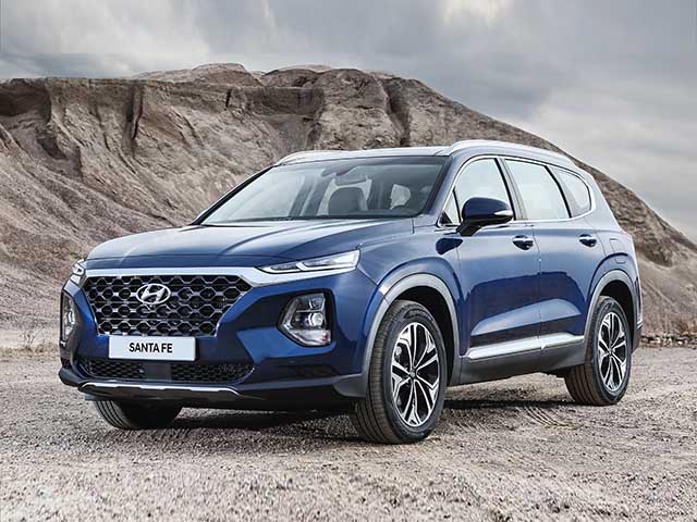 Hyundai Santa Fe thống trị phân khúc SUV 7 chỗ tại VN tháng 7/2020