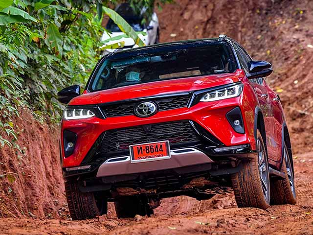 Toyota Fortuner sẽ có thêm phiên bản máy dầu 200 mã lực tại Việt Nam