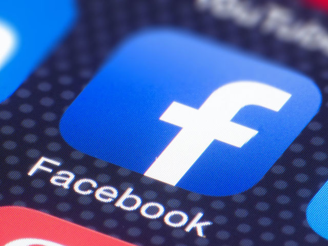 Facebook nói gì về thông tin ”khóa tài khoản cá nhân bán hàng online”?